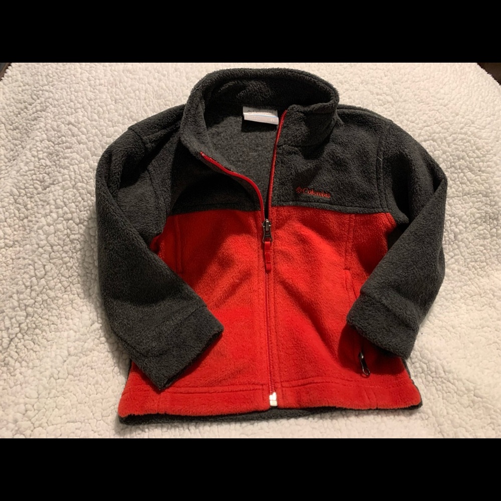 COLUMBIA warm fuzzy jacket! Boys 2T. GREAT condition!